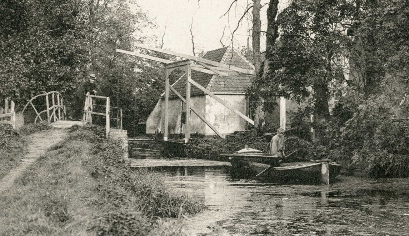 Boerderij Essesteyn aan de Broeksloot Boerderij Essesteyn aan de Broeksloot