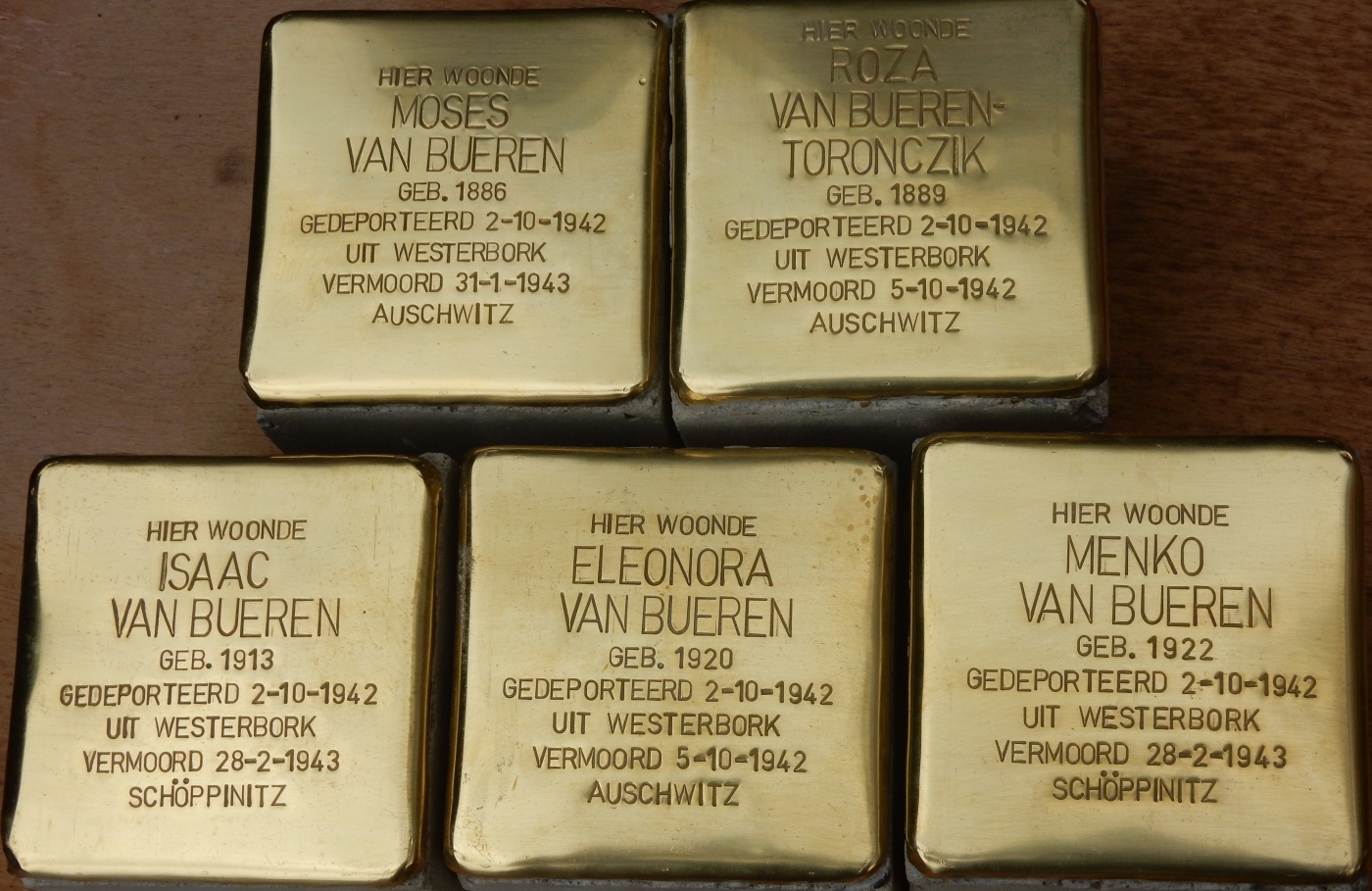 Bueren van Fam -Stolperstein.JPG