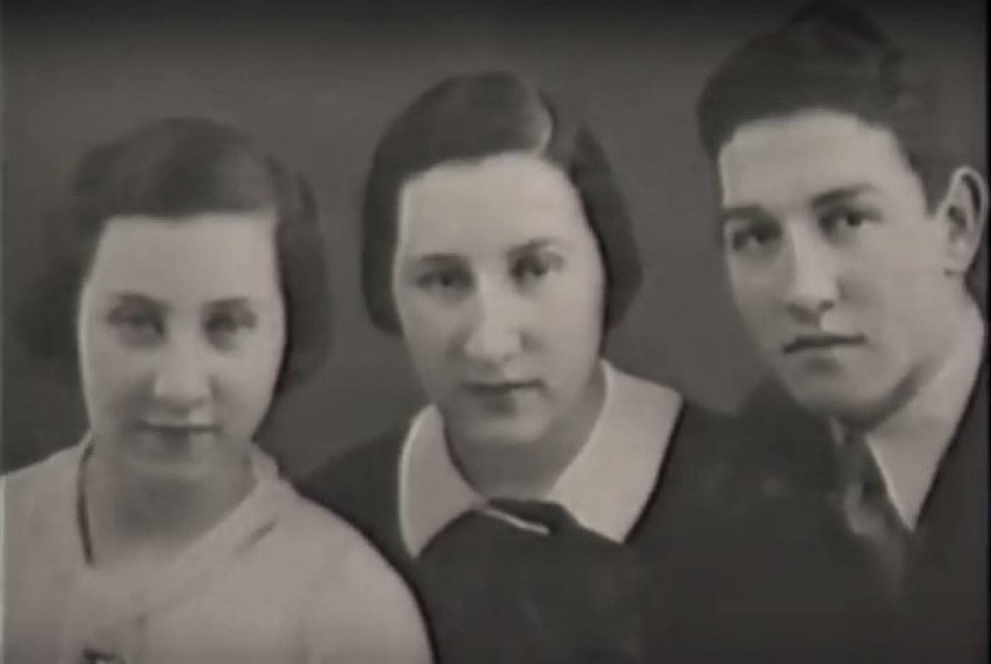 Elizabeth, Francine, Felix Eliazar, ca. 1933 Elizabeth, Francine, Felix Eliazar, ca. 1933