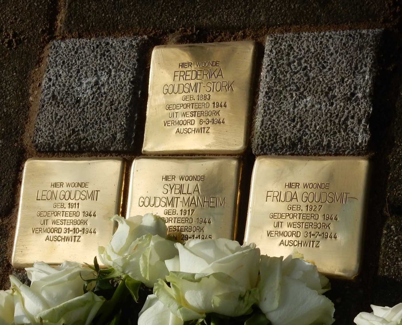 Goudsmit-Stork 2022-12-Stolperstein.JPG