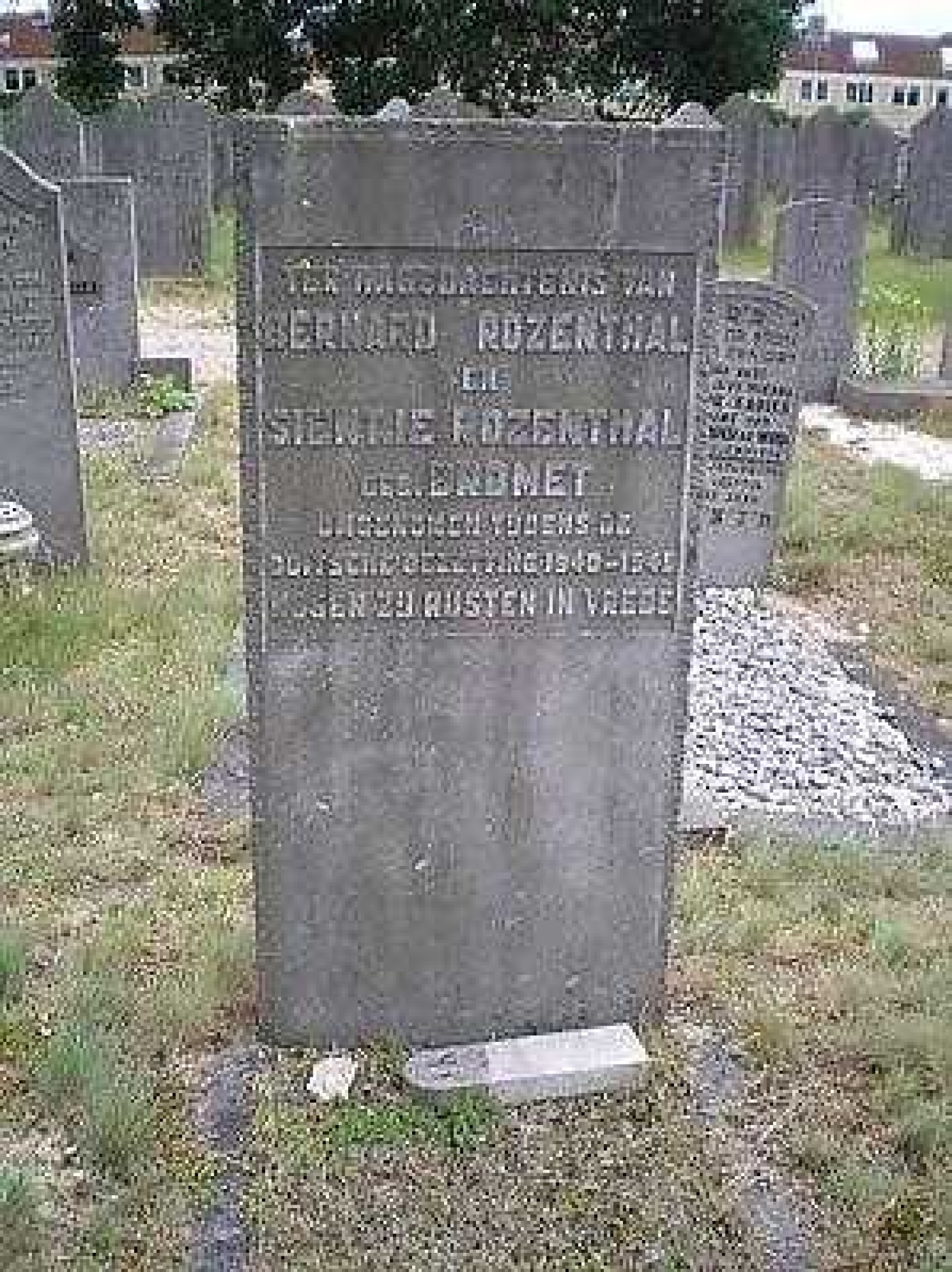 Gedenksteen voor Bernard Rozenthal en Sientje Brome op de Joodse Begraafplaats in Wassenaar, Privé-collectie